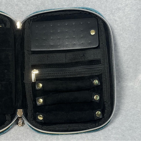 Bagsmart Velvet Jewelry Organizer Travel Bag Quilted Teal Wristlet Gold Hardware - Picture 12 of 15